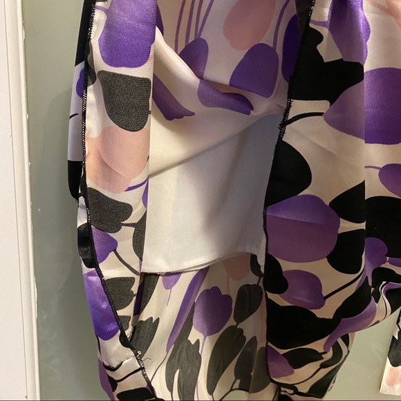 Silky flowy dress - Picture 2 of 6